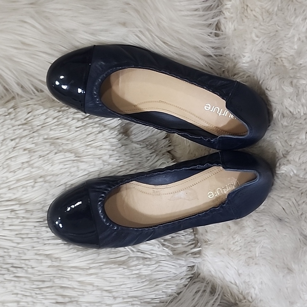 NURTURE FLAT SHOES